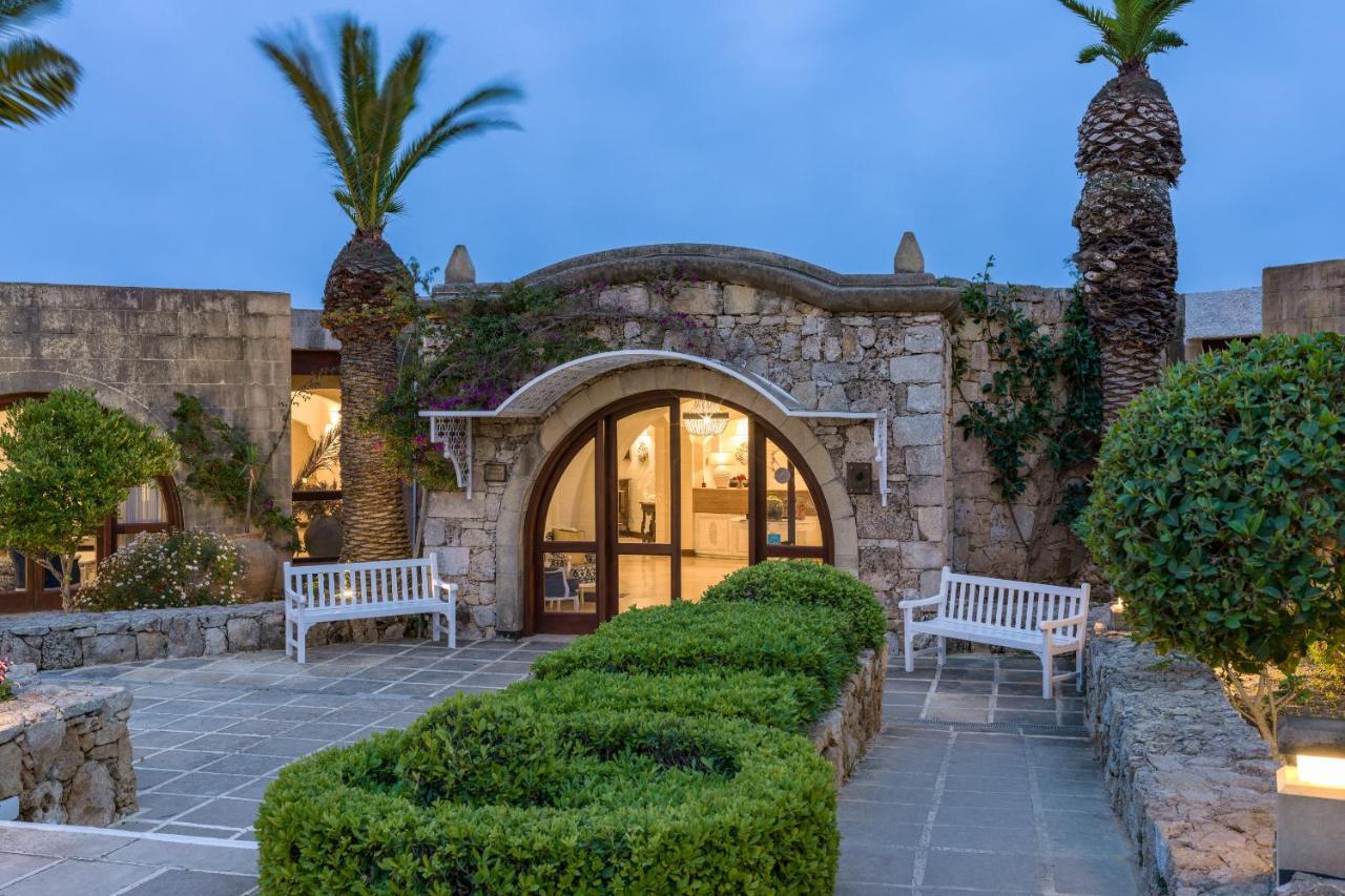 Hotel Ta' Cenc & Spa Sannat Exterior photo The entrance of the hotel